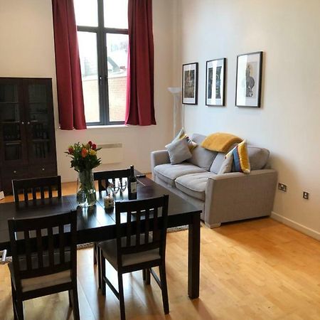 Stylish City Centre Apartment Кардифф Экстерьер фото