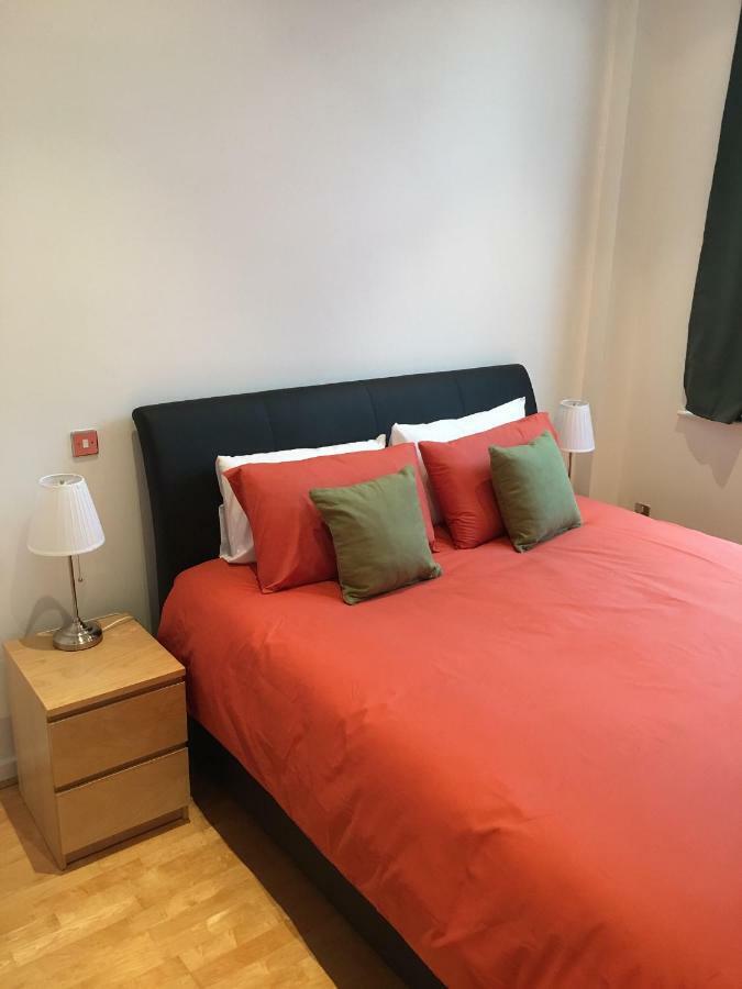 Stylish City Centre Apartment Кардифф Экстерьер фото