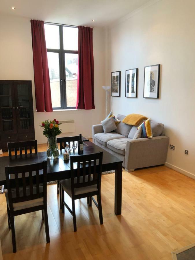 Stylish City Centre Apartment Кардифф Экстерьер фото