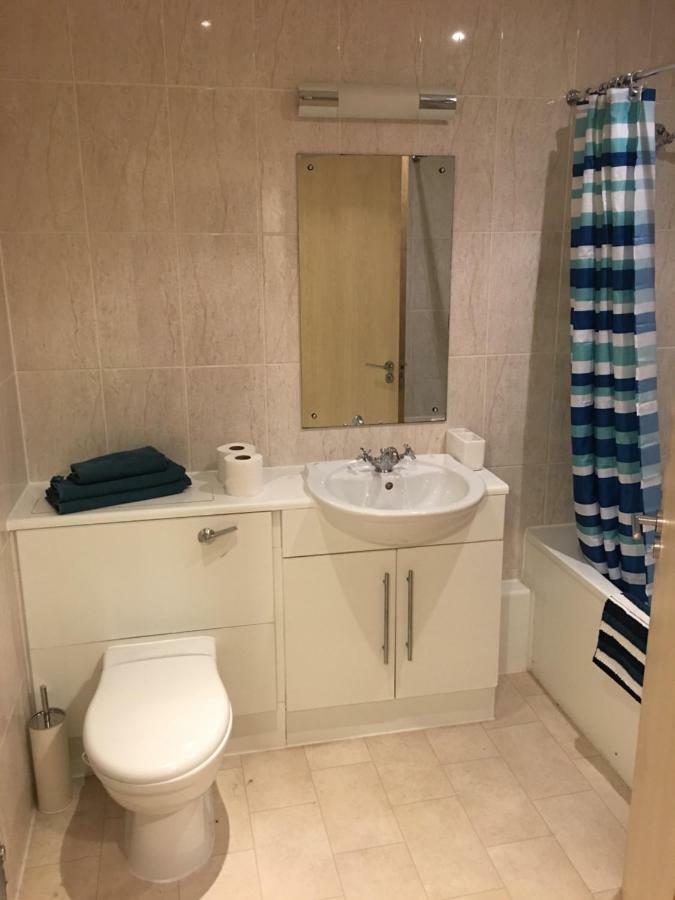 Stylish City Centre Apartment Кардифф Экстерьер фото